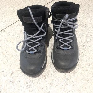 Columbia hiking boots sz 6.5